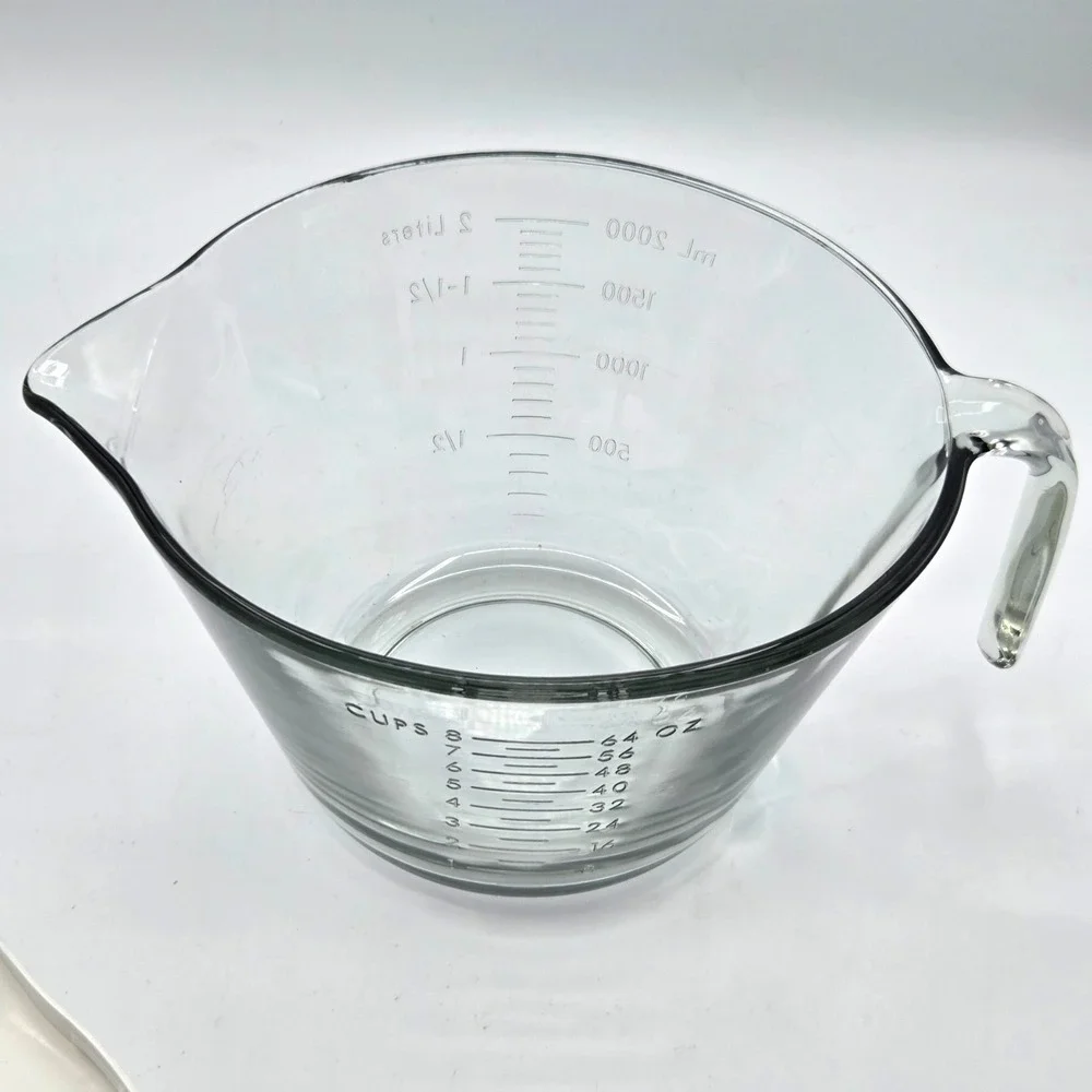 Pampered Chef 2 Qt 8 Cup Glass Measuring Mixing Batter Bowl WITH LID Perfect